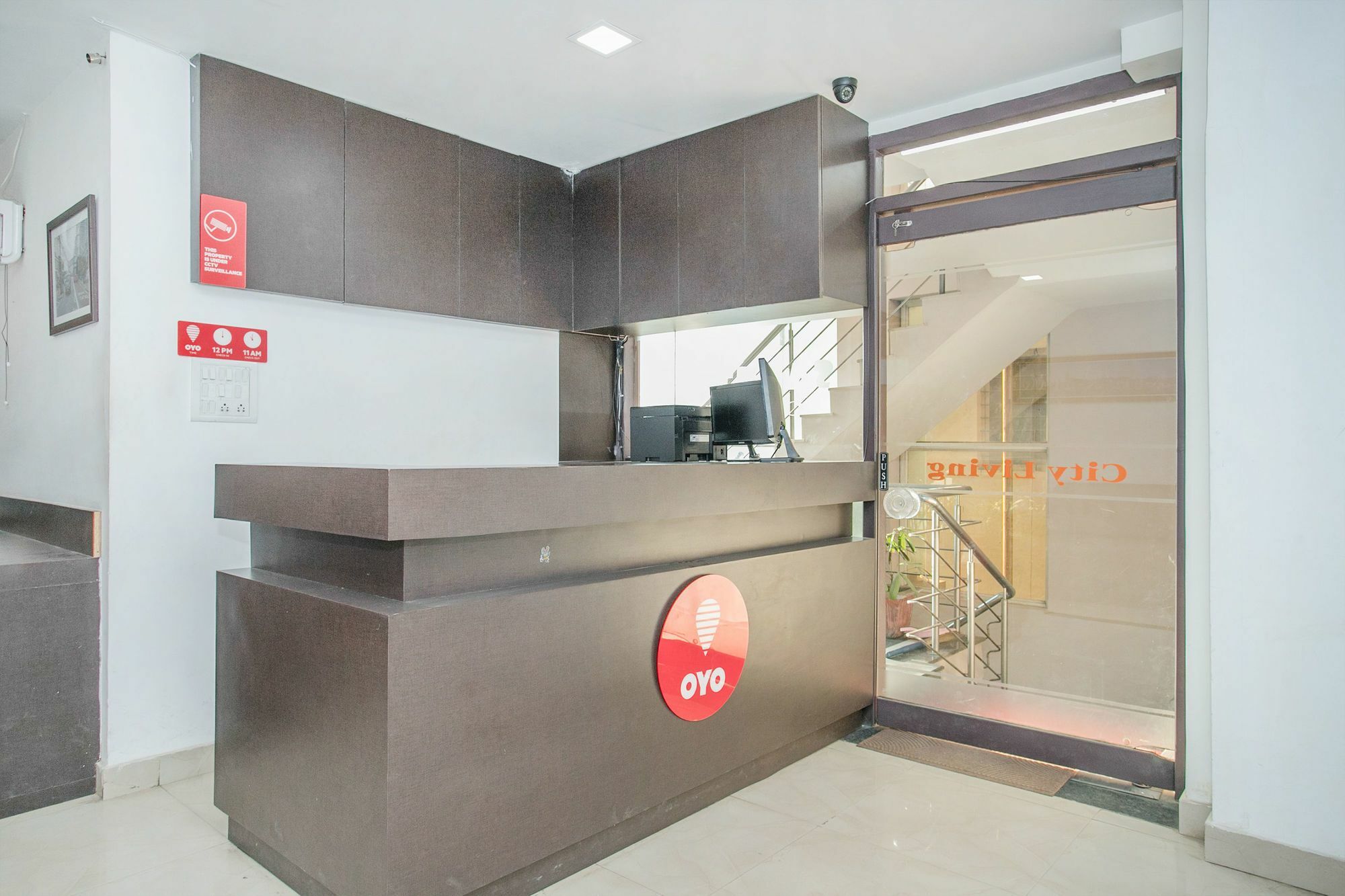 Oyo 4290 Silicon Suits Bangalore Exterior foto
